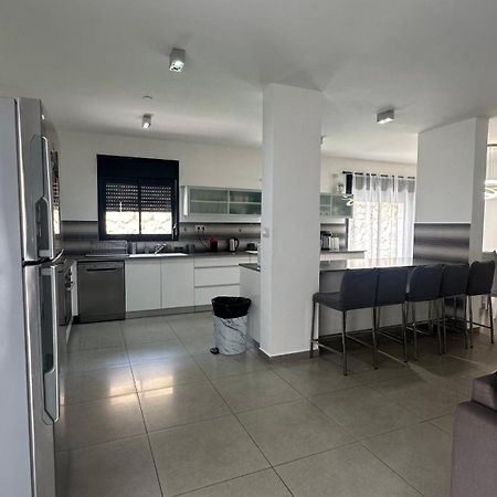 Luxury Garden Floor Eilat Apartment ภายนอก รูปภาพ